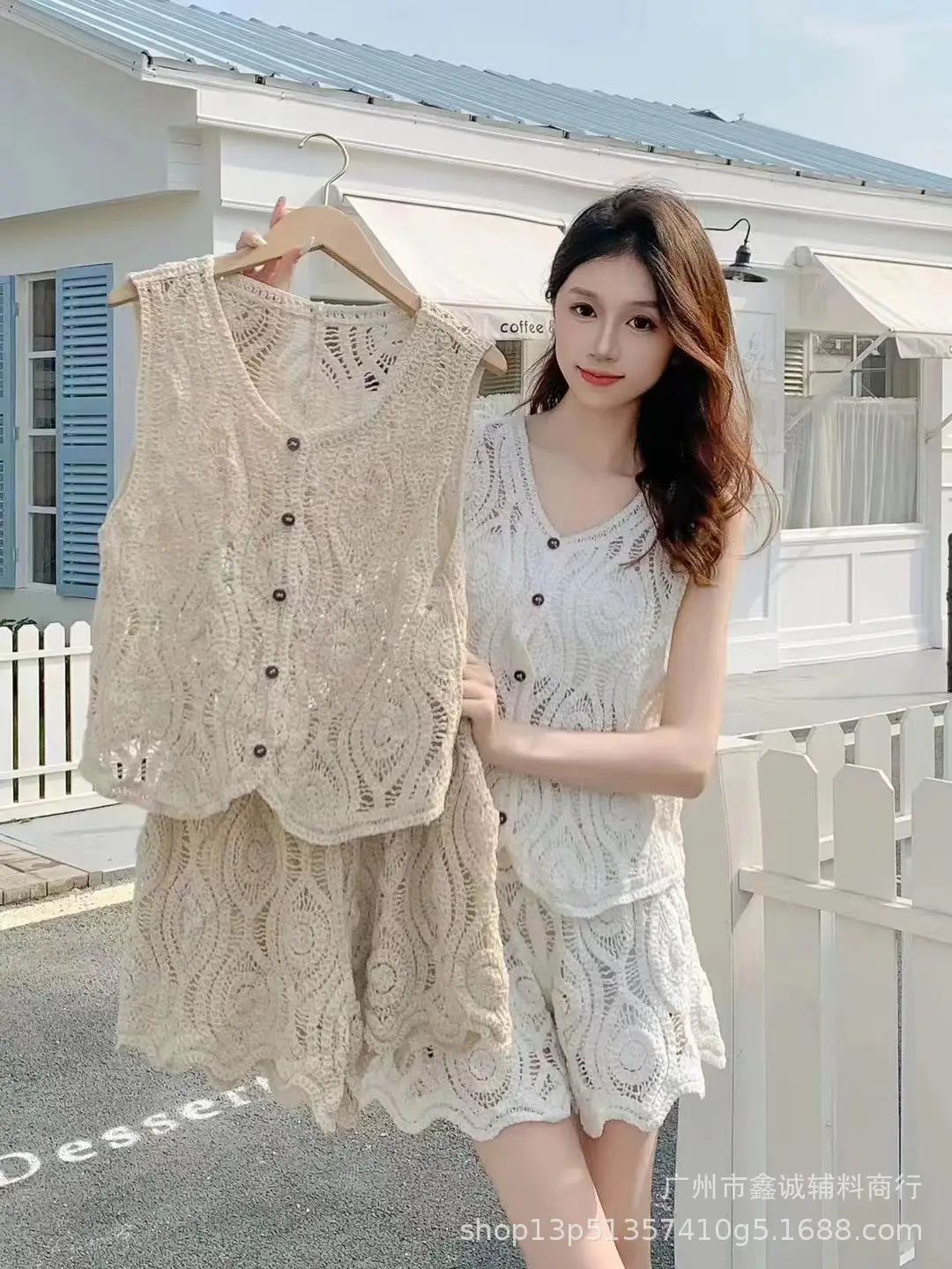 New Retro Women's Lace Shorts Set with Hat - Image 8