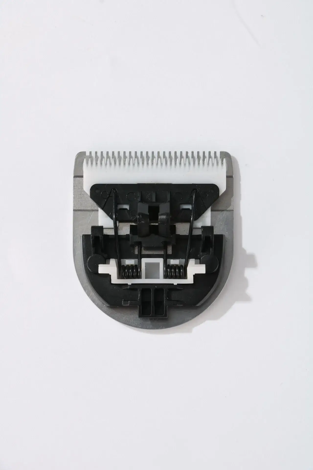 Digital Hair Clipper with 40 Blades & USB Charging - Image 2