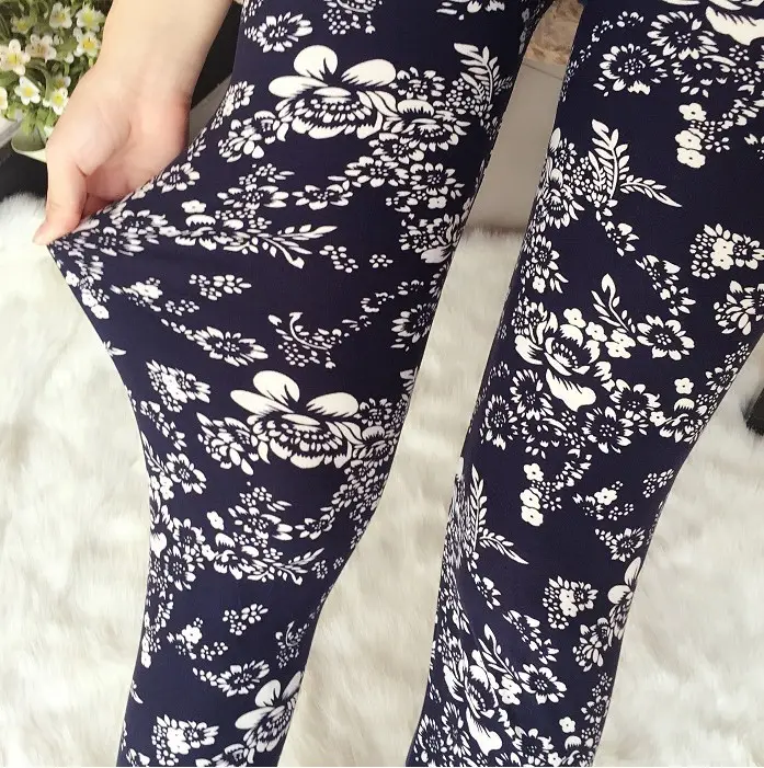 Women Printed Elastic Leggings with Paw Print Design - Image 11