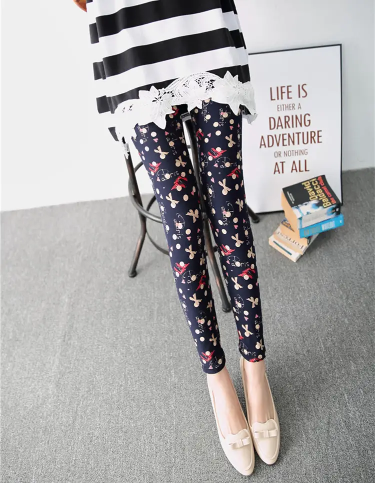 Women Printed Elastic Leggings with Paw Print Design - Image 12