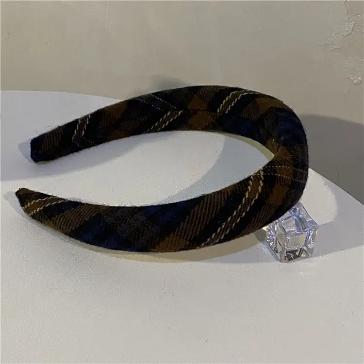 Korean Style Houndstooth Sponge Headband for Women - Image 4