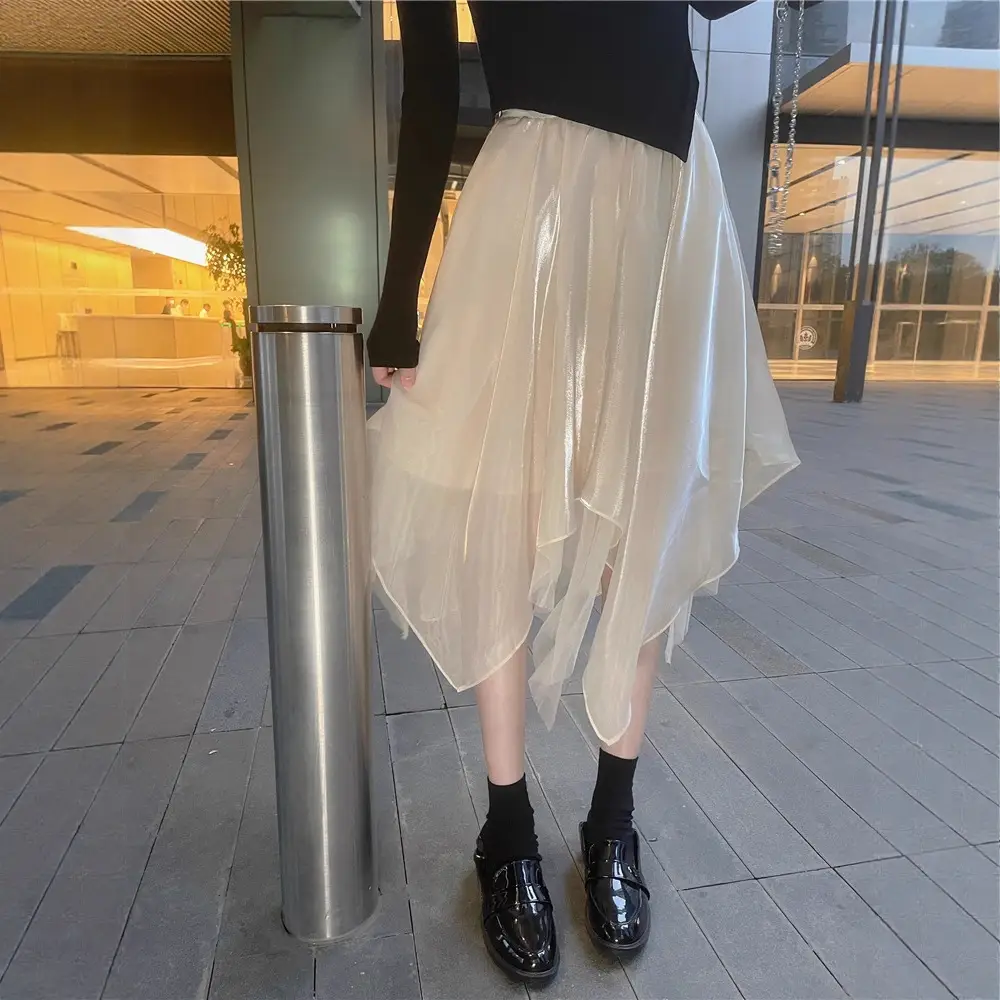Black High-Waist French Style Skirt with Mesh Flared Design