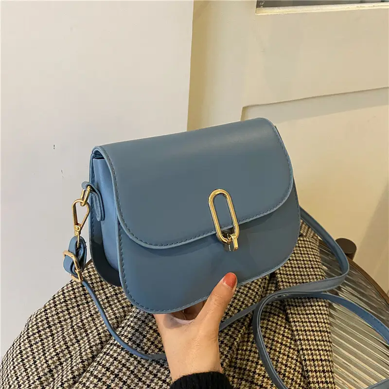 Vintage Flip Lock Shoulder Bag Women 2021 Hong Kong Style