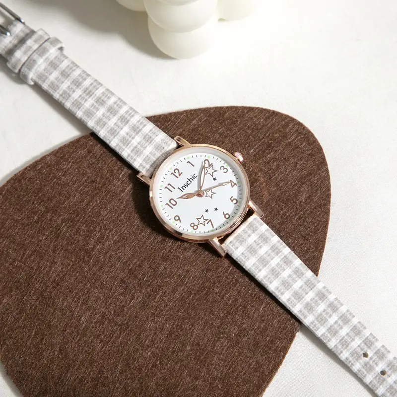 Net red ins Wind Watch female junior high school students check simple temperament small fresh casual fashion quartz watch wholesale