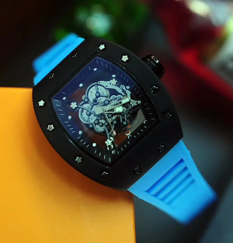 Net red hollow watch Richard through the bottom of men's and women's universal watches a generation of manufacturers supply