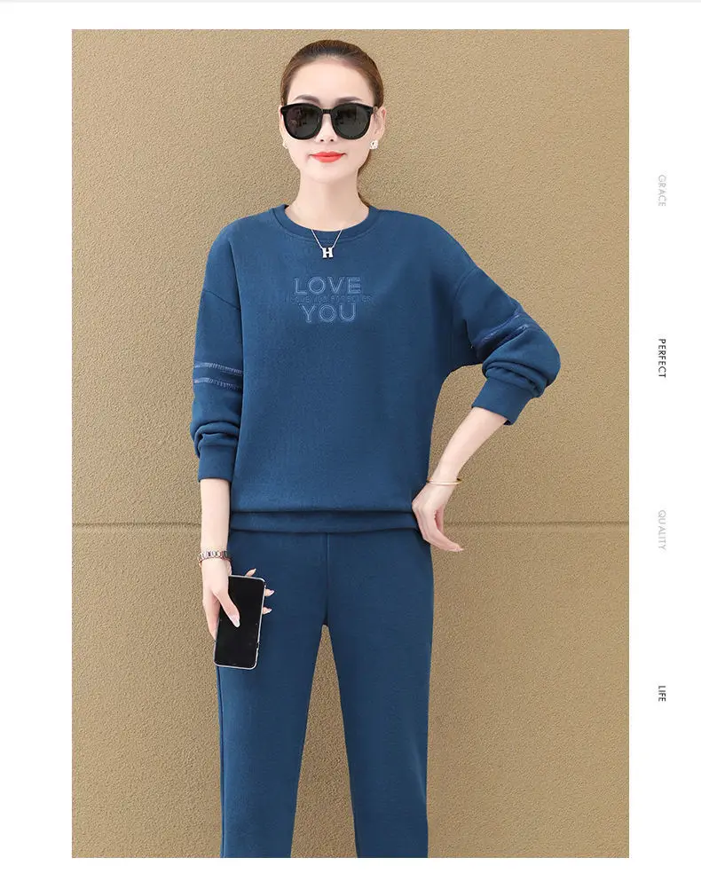Women's 2023 Red Love Print Sweatpants Set — feature 10