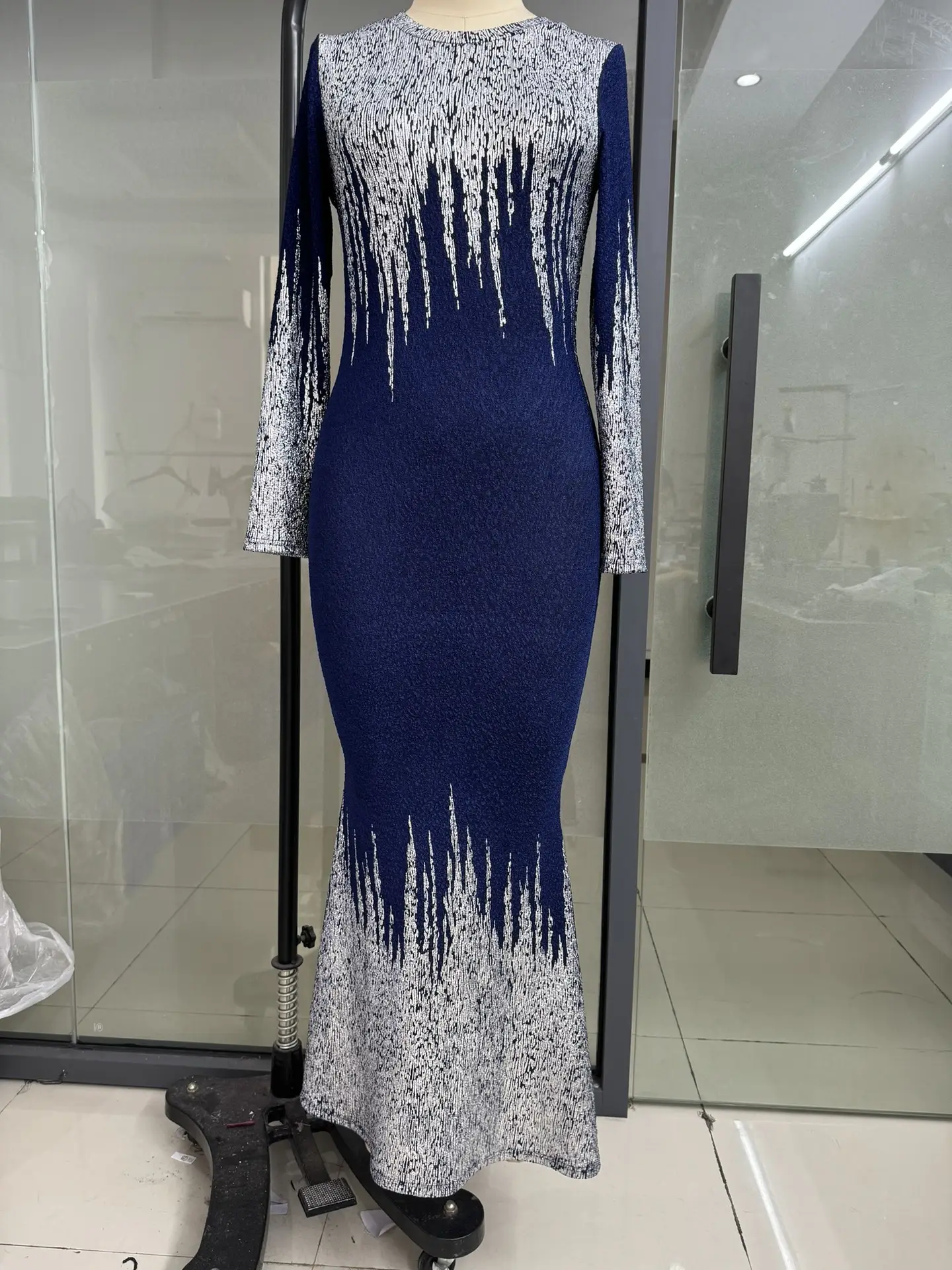 2025 Hot Stamped Fishtail Dress Blue Long Sleeve - Image 3