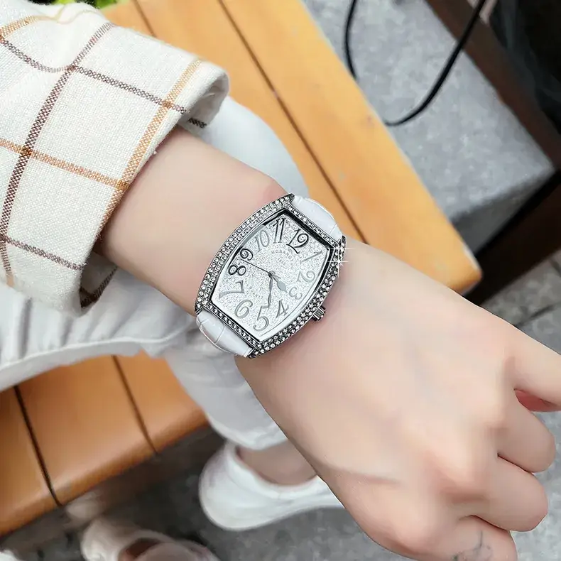 Diamond Encrusted Women's Watch Black Belt Quartz - Image 8