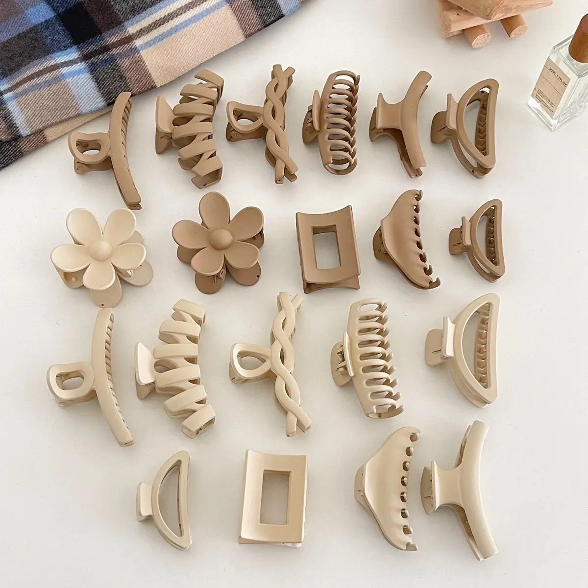 Autumn & Winter Hair Clip Collection Cross Hollow Multi-Claw Accessory - Image 20