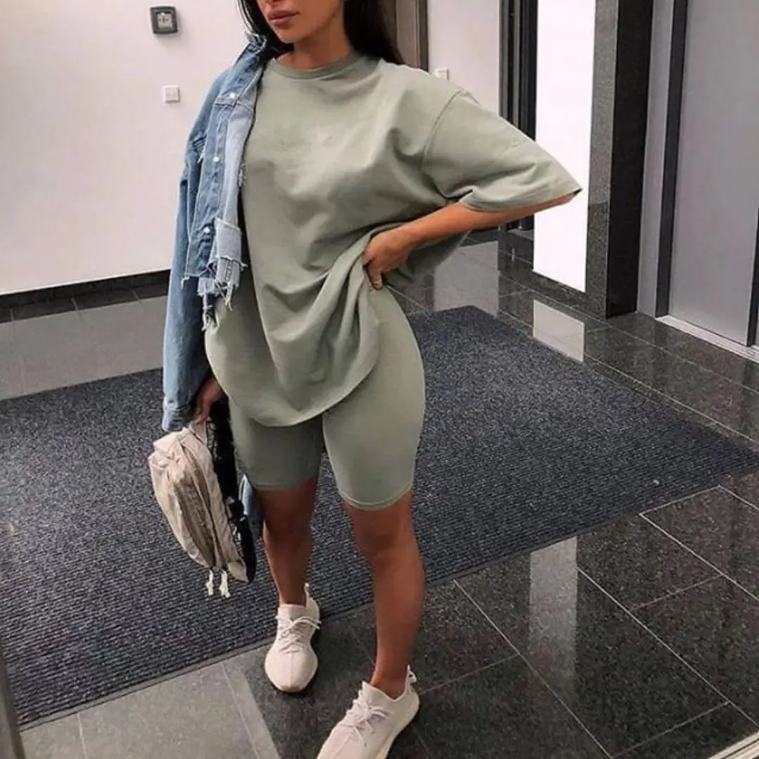 Women's 2-Piece White Belted Sports Suit with Capri Pants