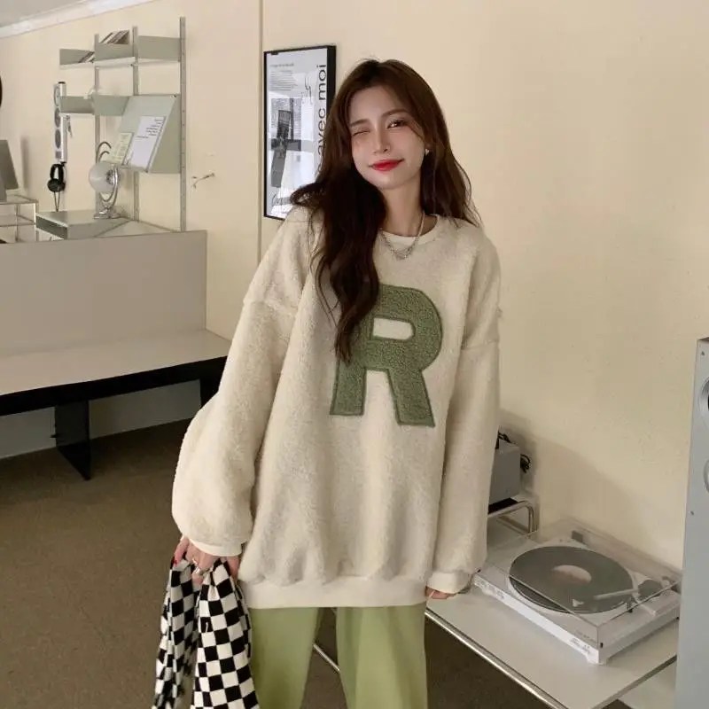 Women's 2021 Wool Letter Sweater Green Pants Set — feature 17