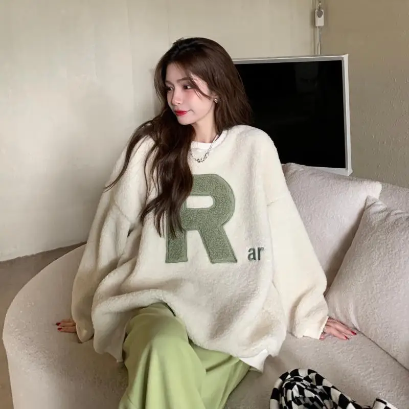 Women's 2021 Wool Letter Sweater Green Pants Set — feature 19