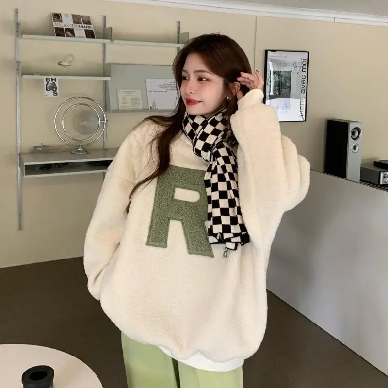 Women's 2021 Wool Letter Sweater Green Pants Set — feature 20