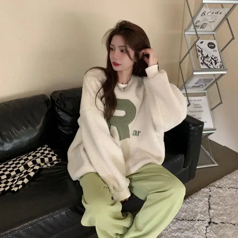 Women's 2021 Wool Letter Sweater Green Pants Set — feature 21