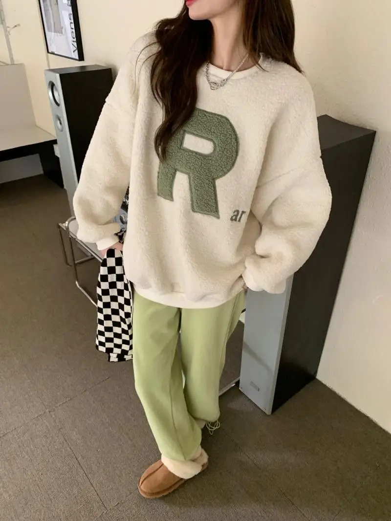 Women's 2021 Wool Letter Sweater Green Pants Set — feature 23