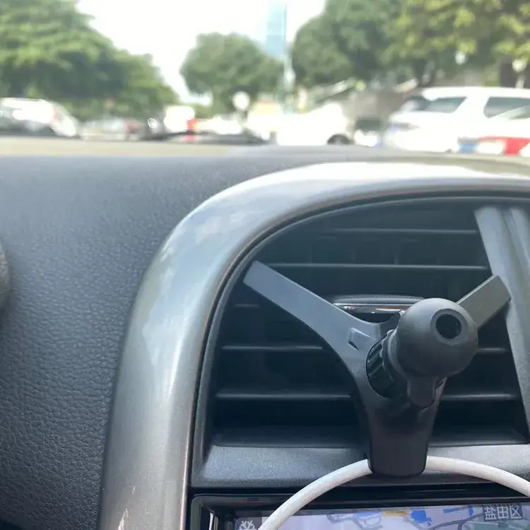 V-Shape Air Outlet Mobile Phone Bracket Base — feature 8
