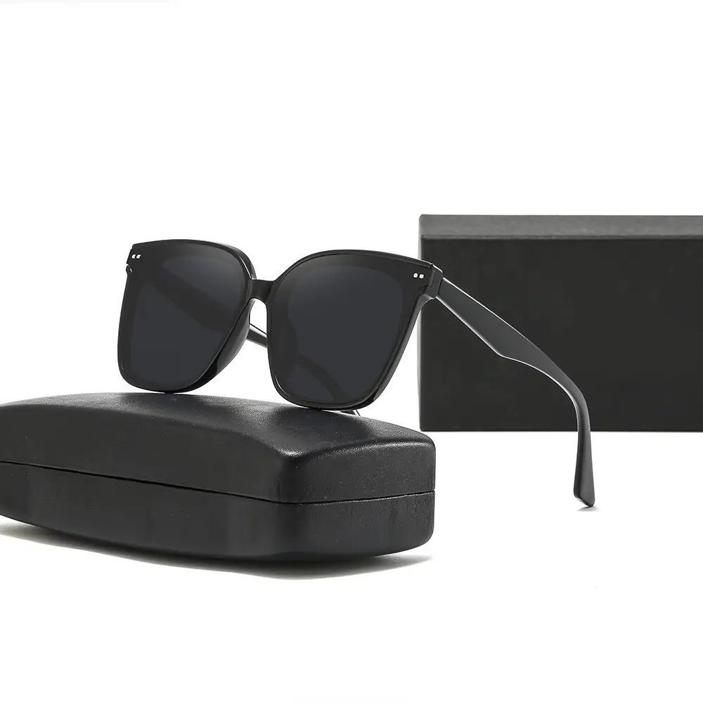 Fashionable Brown Polarized Sunglasses for Women - Image 10