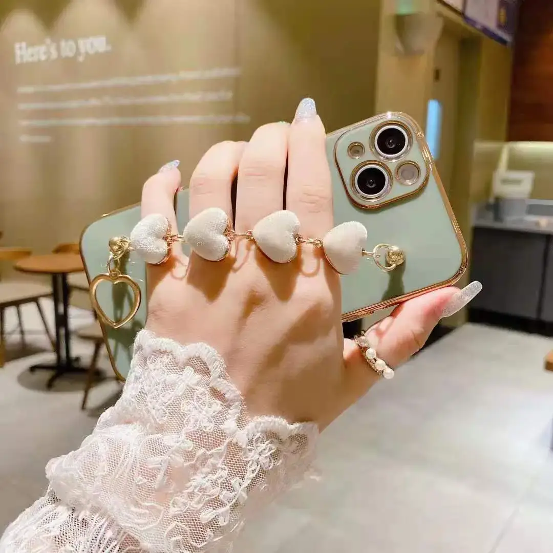 Plush Love Bracelet for Apple 14promax Mobile Phone Case Shatter 12 Electroplating Love Wristband Protective Case XR - Image 3