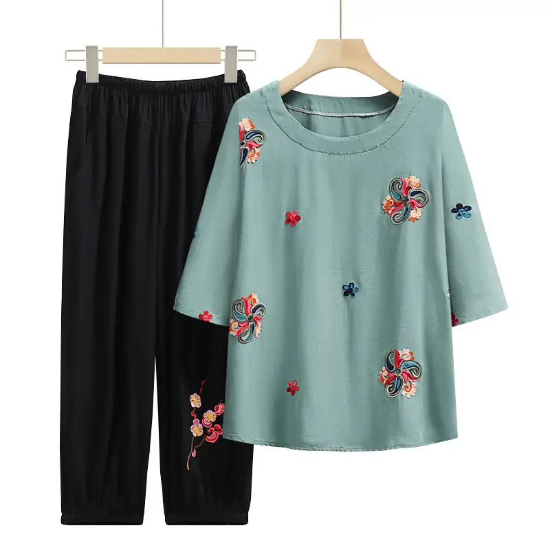 Embroidered T-Shirt & Pants Set Green Black Plus Size - Image 17