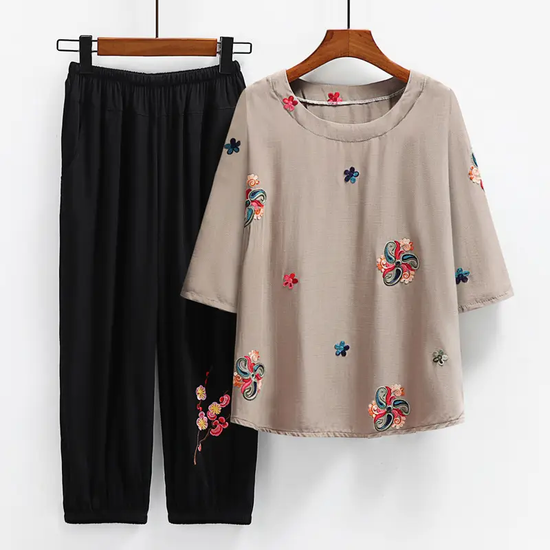 Embroidered T-Shirt & Pants Set Green Black Plus Size - Image 3