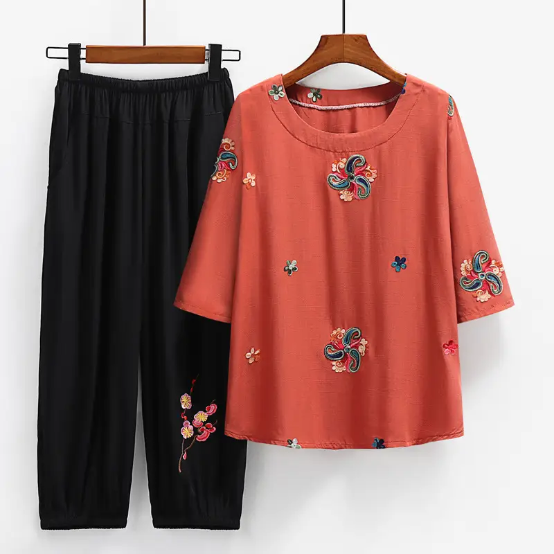 Embroidered T-Shirt & Pants Set Green Black Plus Size - Image 4