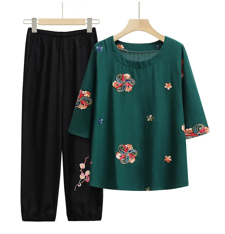 Embroidered T-Shirt & Pants Set Green Black Plus Size - Image 6