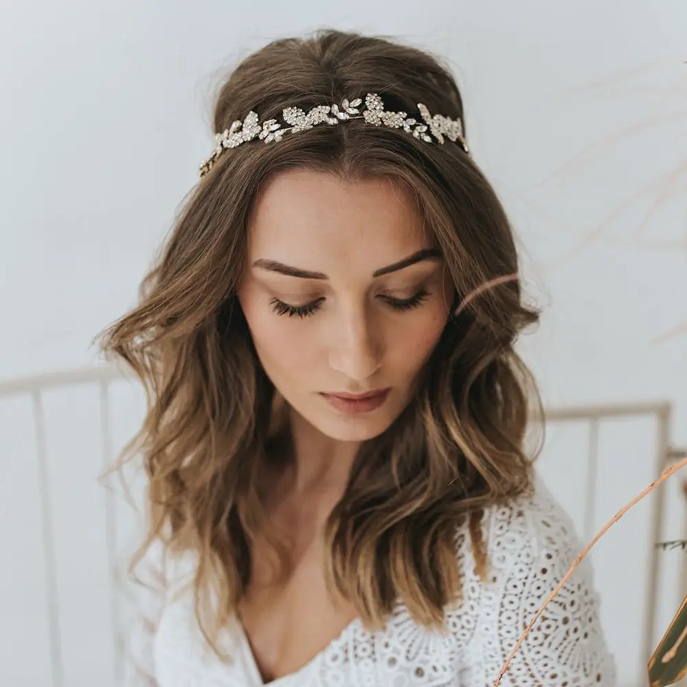 Light Luxury Bridal Crystal Leaf Hair Band — feature 3