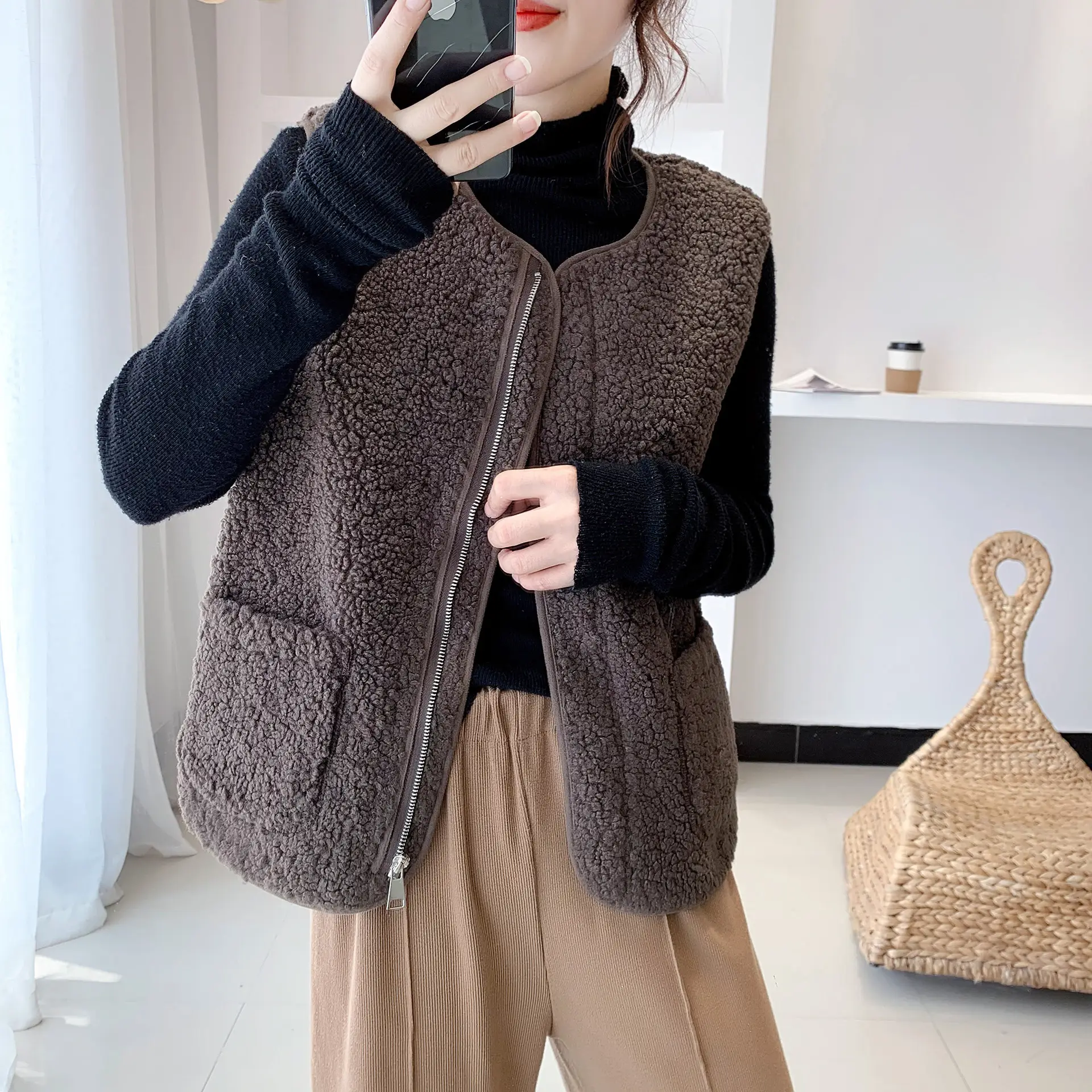 2025 Winter Plush Horse Clip Vest for Women