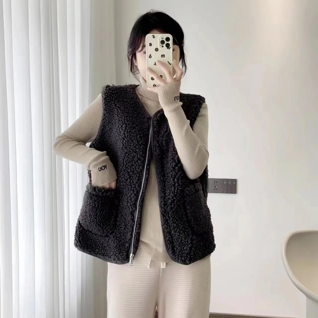 2025 Winter Plush Horse Clip Vest for Women