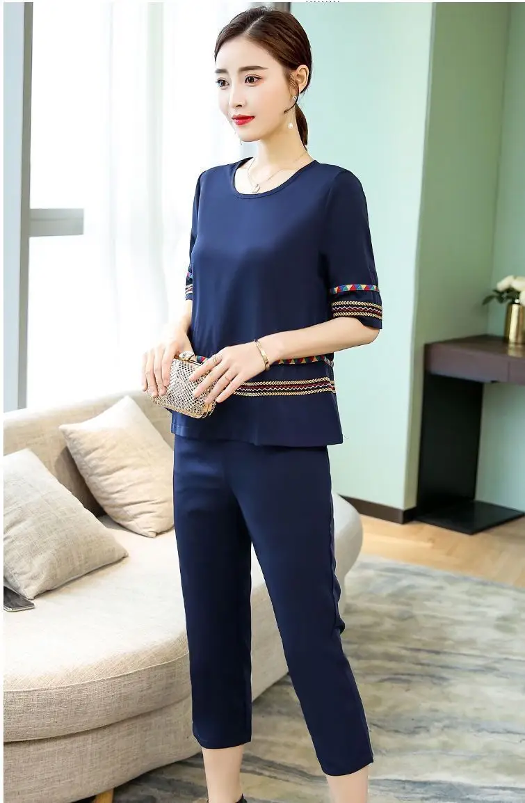 Women Red Velvet Pajama Set Medium to Large — feature 8