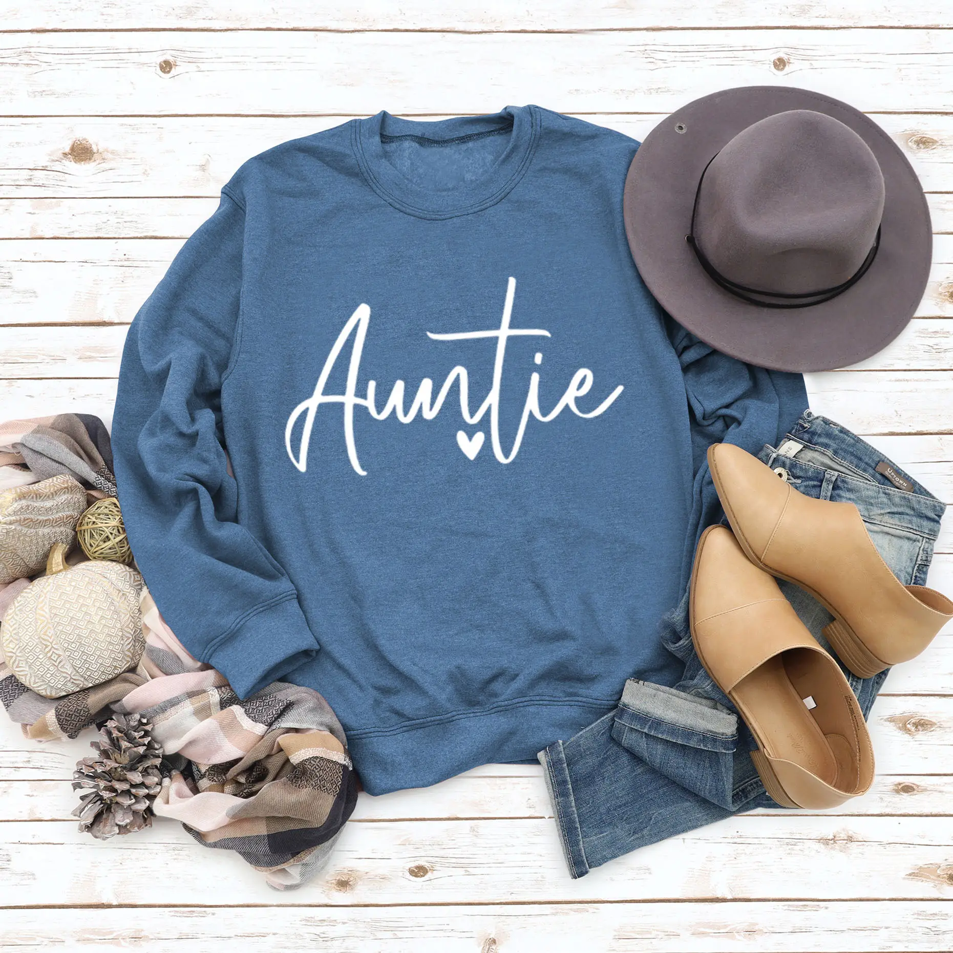 Auntie Printed Long Sleeve Crewneck Sweatshirt Grey