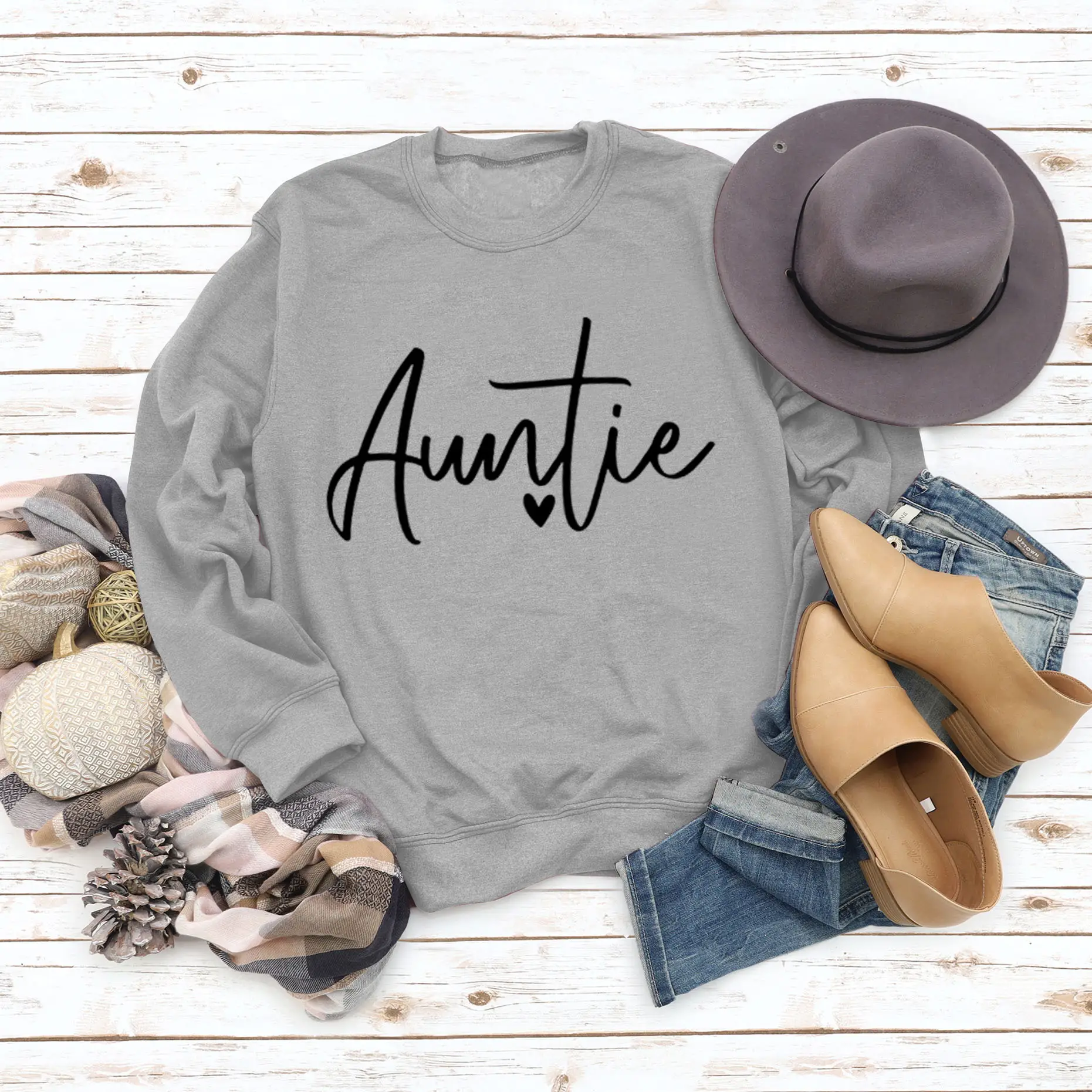 Auntie Printed Long Sleeve Crewneck Sweatshirt Grey