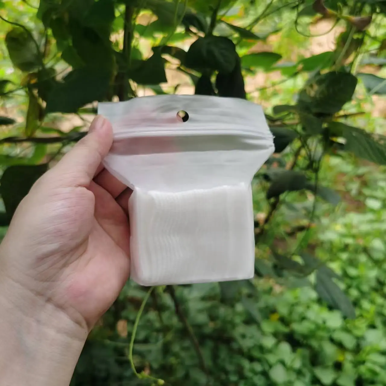 Stretchable Cotton Mummy Makeup Remover Tissue - Image 2