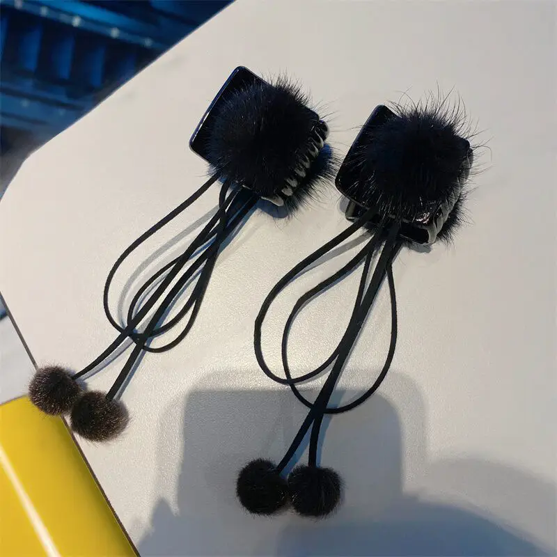 Red Plush Hair Clip for Women Korean Style Large Winter Hair Ball — feature 27
