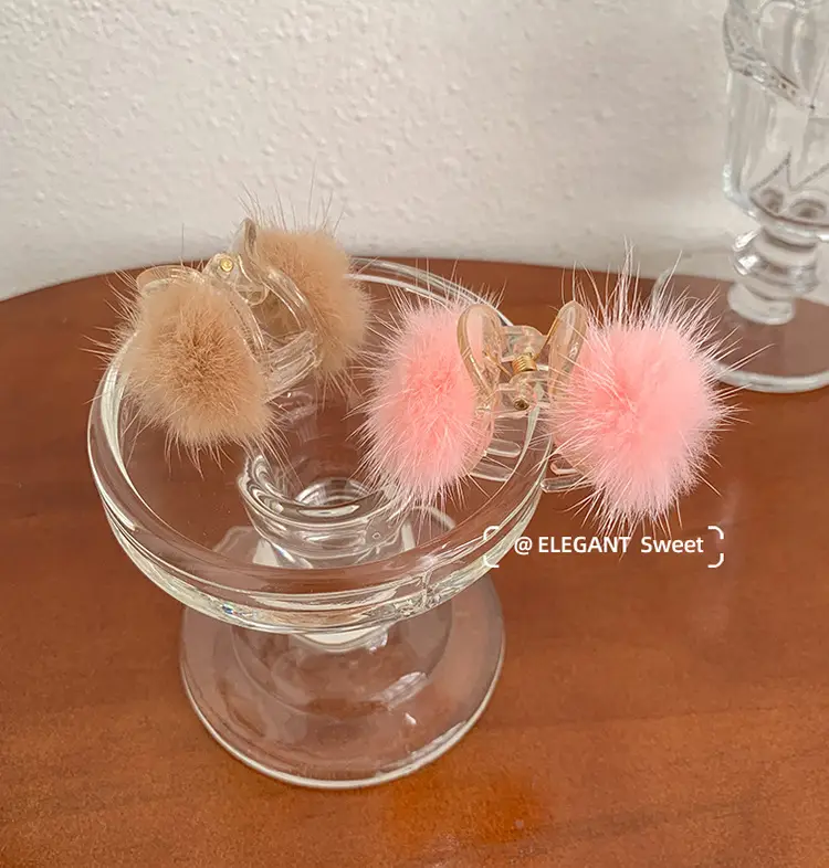 Red Plush Hair Clip for Women Korean Style Large Winter Hair Ball — feature 33