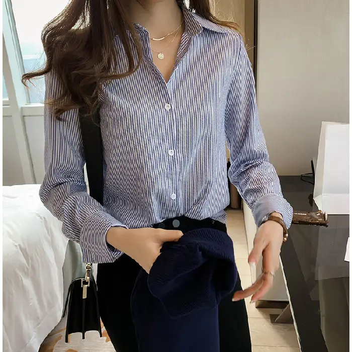2026 Spring Plus Size Vertical Striped Shirt for Women - Image 2