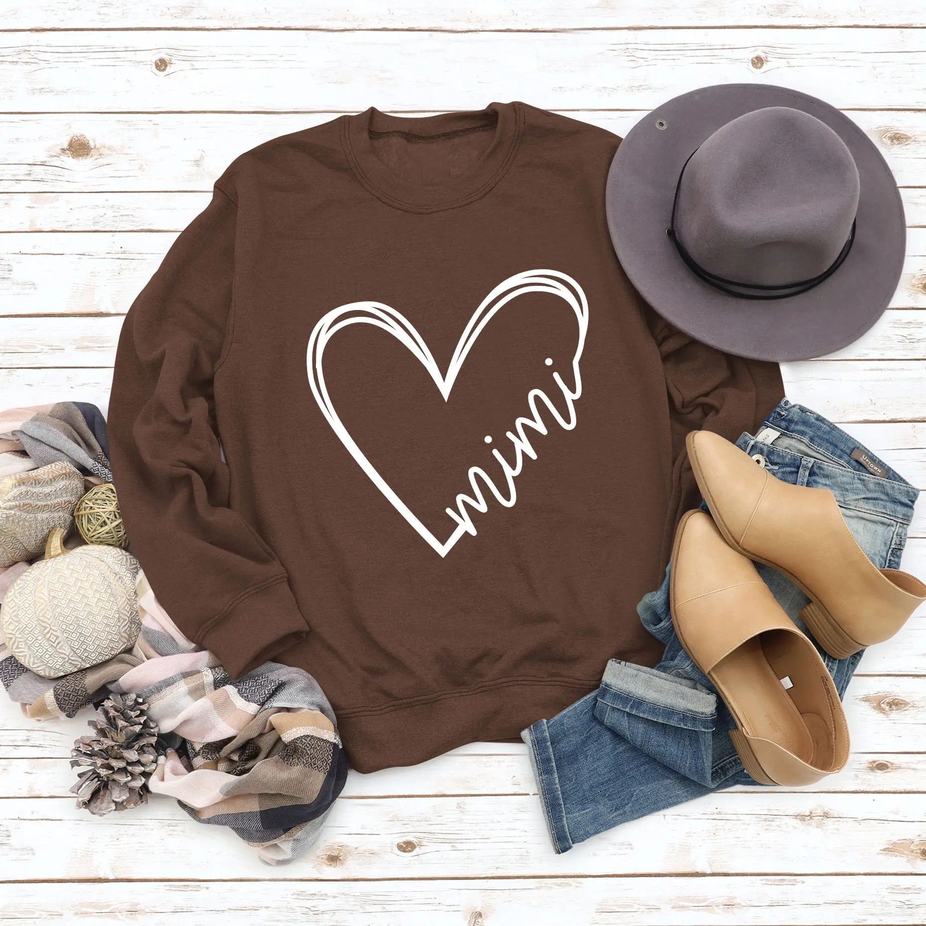 Women's Green Heart Print Long Sleeve Sweatshirt - Image 14