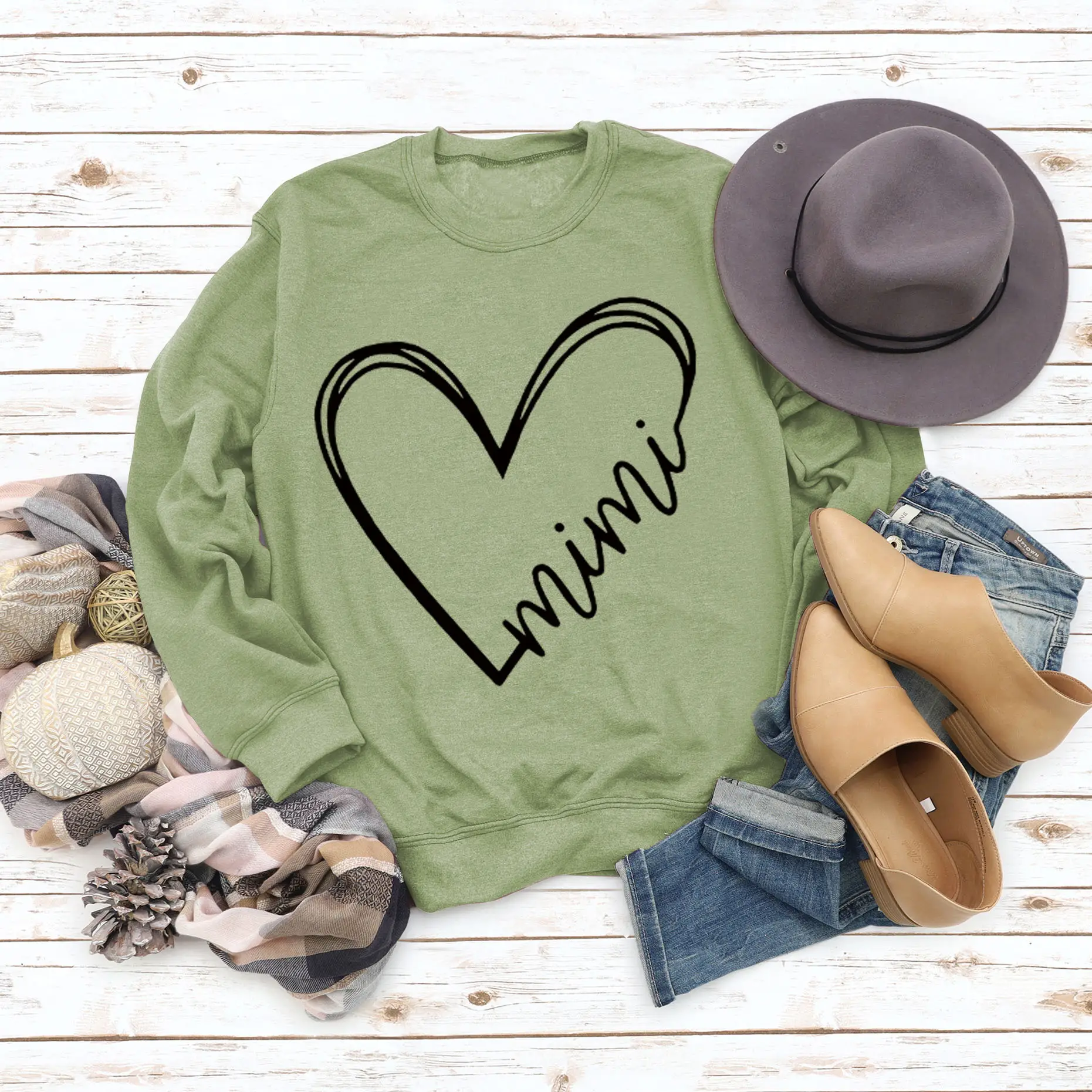 Women's Green Heart Print Long Sleeve Sweatshirt - Image 7