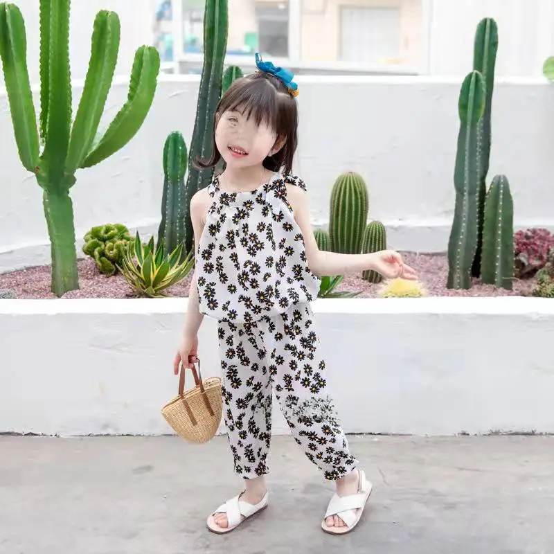 Girls Floral Print 2-Piece Suit Small Medium - Image 2