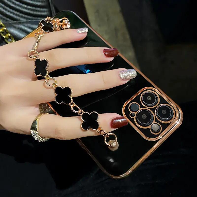 Apple 17Promax Phone Case with Four-Leaf Clover Charm
