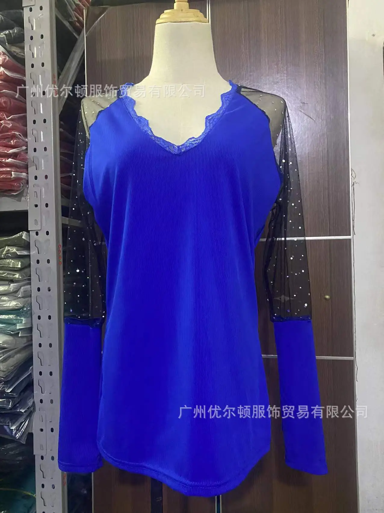 2022 V-Neck Long Sleeve Black T-Shirt for Women - Image 5