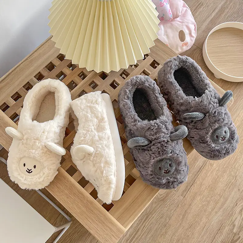 Winter Slippers with Heel, in Stock, Comfortable Home Plush Stitched Shoes for Women, Warm, Furry, Thickened for Autumn and Winter