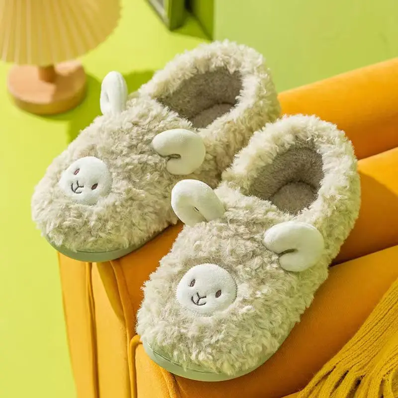 Winter Slippers with Heel, in Stock, Comfortable Home Plush Stitched Shoes for Women, Warm, Furry, Thickened for Autumn and Winter