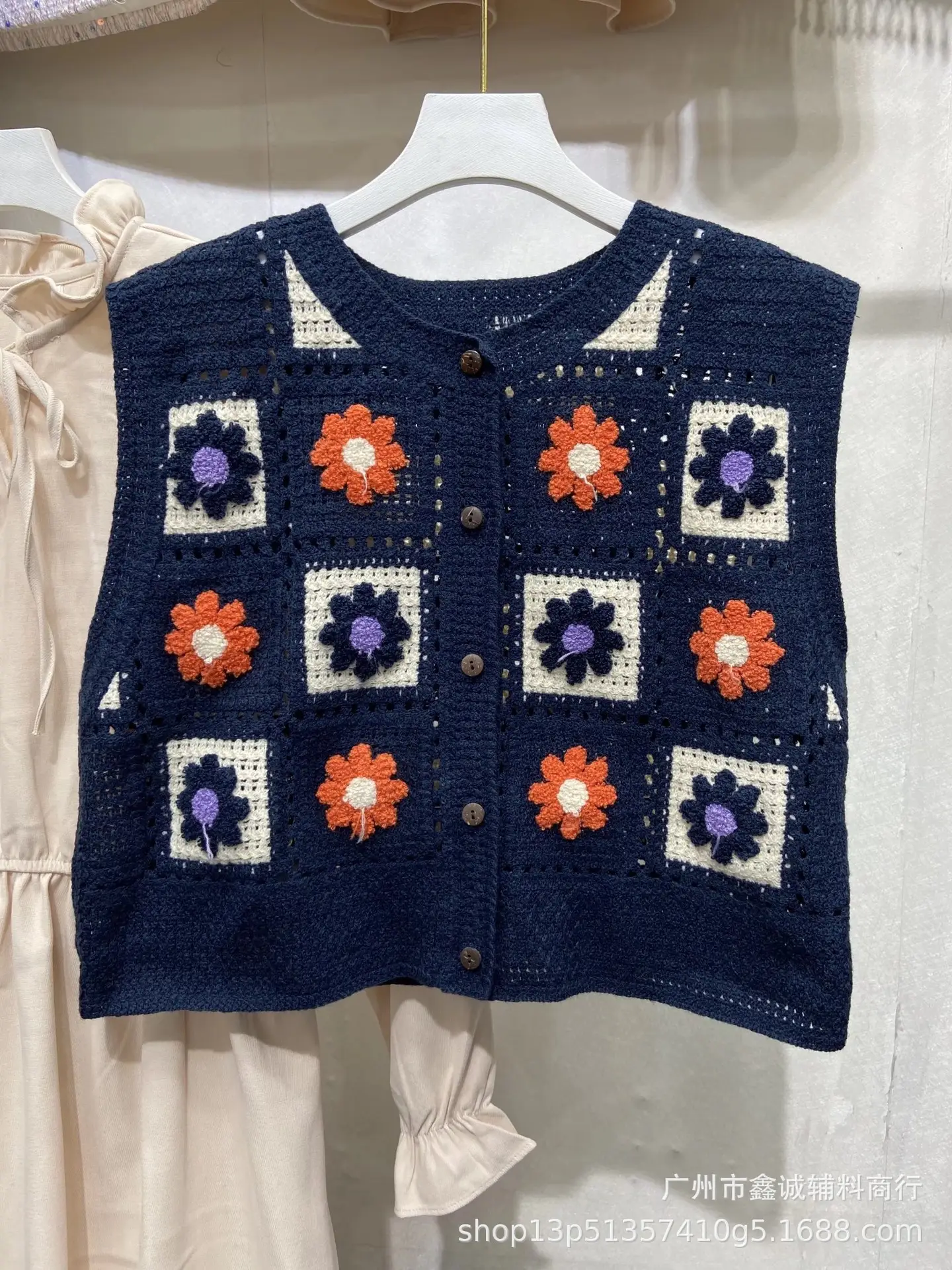 New Japanese Handmade Crochet Contrast Knitted Vest Women's Fashionable Age-reducing All-match Waistcoat Trendy Outer Wear Top - Image 5
