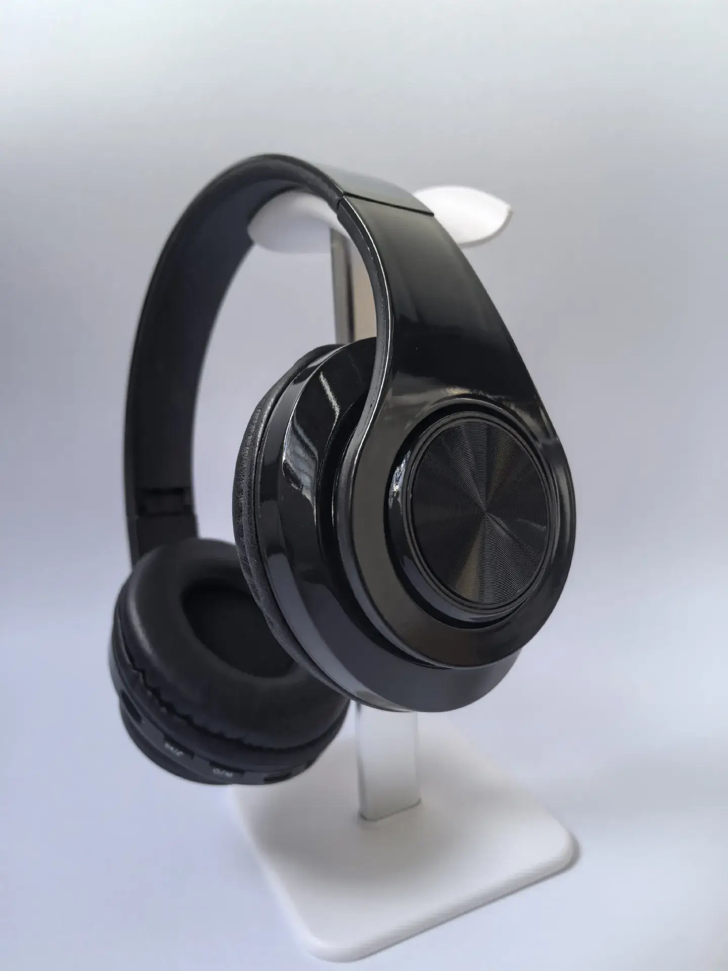 Wireless Bluetooth Headset Red Black Foldable Subwoofer