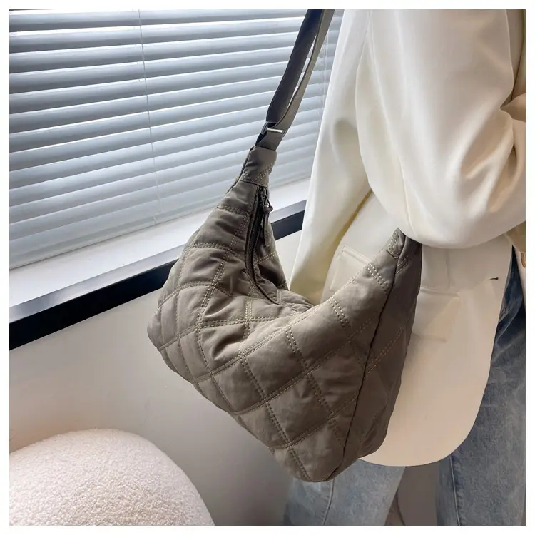 Winter Embroidered Quilted Shoulder Bag for Women — feature 16