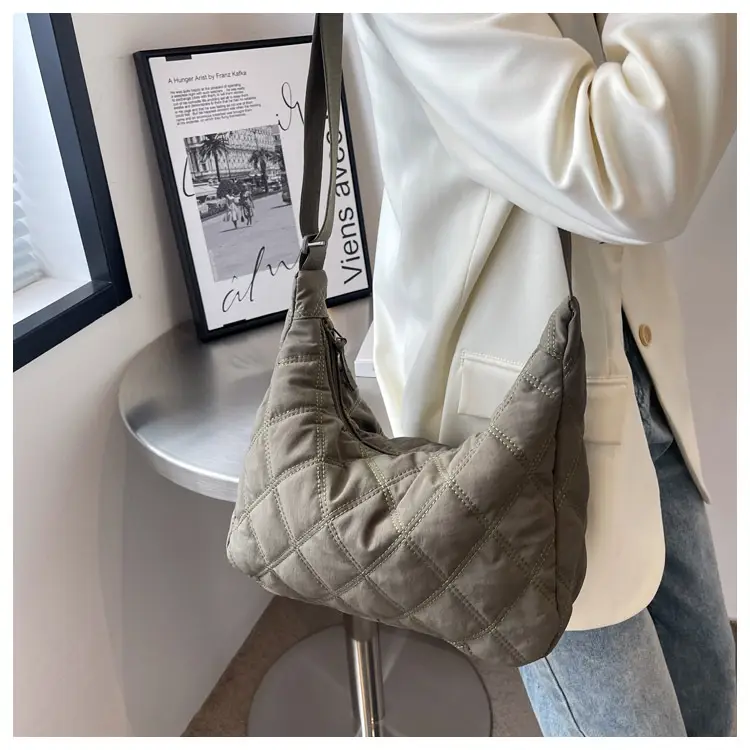 Winter Embroidered Quilted Shoulder Bag for Women — feature 17