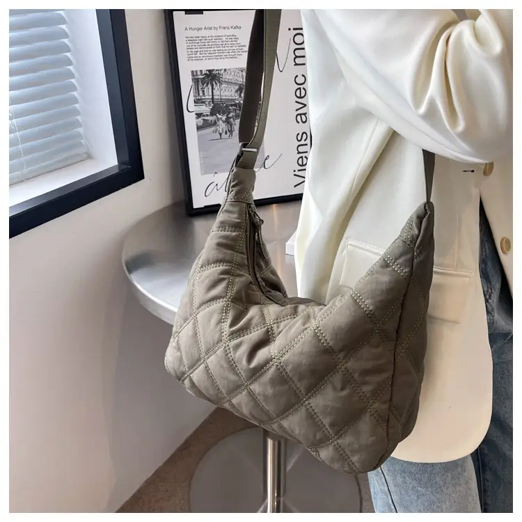 Winter Embroidered Quilted Shoulder Bag for Women — feature 18