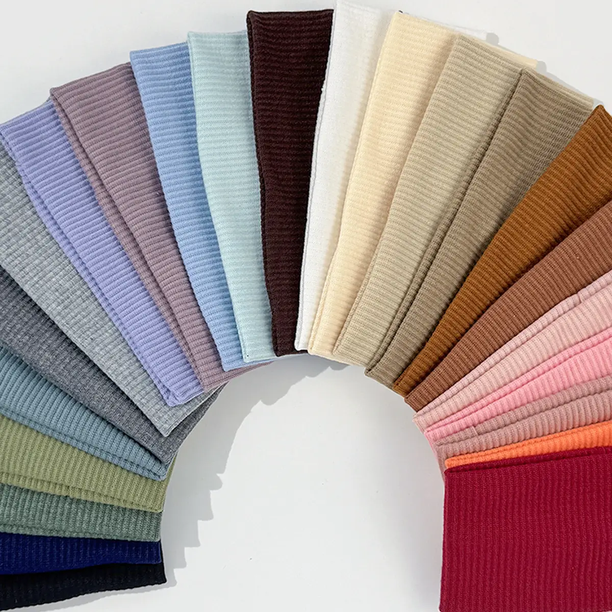 Gray Knitted Elastic Headband for Sports & Daily Use — feature 3