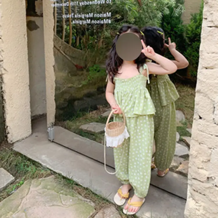 Girls Floral Suspenders Summer Suit 2-Piece Set — feature 7
